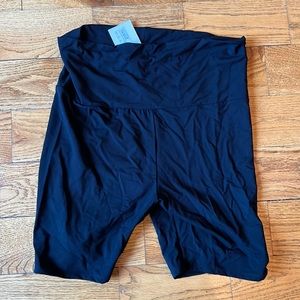 Hatch maternity short.